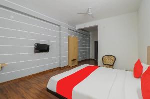 OYO 43024 Townhouse, Bhiwadi