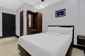 OYO Townhouse 595 Majestic Inn, Ernakulam