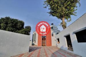 Collection O 83344 Hotel New River, Rajkot