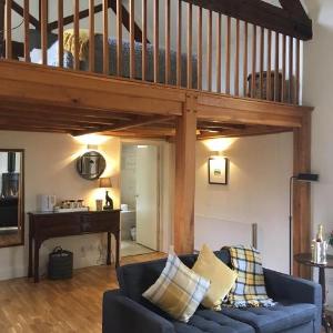The Raven Hotel