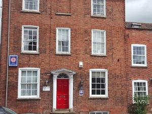 The Red House, Grantham
