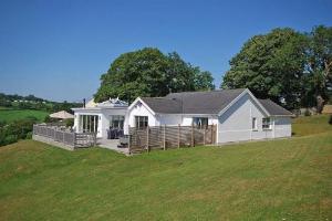 Amber Cottage - Luxury Cottage, Hot Tub, Sea Views and Log Burner, Saundersfoot
