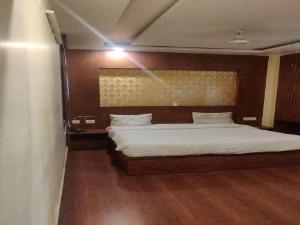 SPOT ON 80956 Hotel Radhee Milan, Kanpur