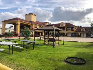 Raintree Inn and Suites hotel near NRG Center