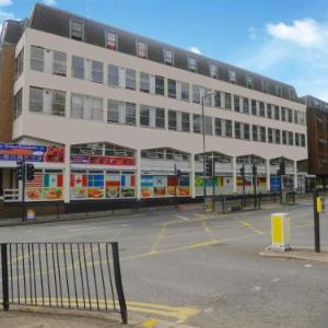 Harrow Arts Centre Pinner Hotels - Kensal Green Backpackers