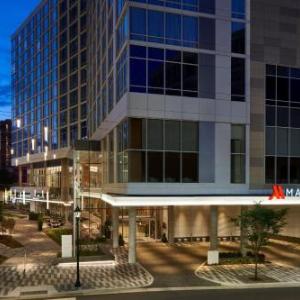 The Barking Dog Bethseda Hotels - Marriott Bethesda Downtown at Marriott HQ