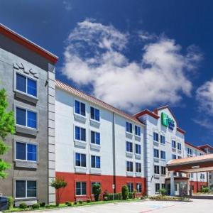 Holiday Inn Express Hotel & Suites Dallas Lewisville