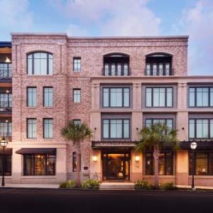 College of Charleston Hotels - The Spectator Hotel