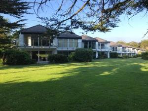 17 Coedrath Park - Short Walk to Beach, Pet Friendly, Saundersfoot