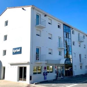 Hotels near GGL Stadium Montpellier - Kyriad Montpellier Ouest St Jean de Védas - A709