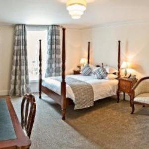Hotels near Farnham Maltings - The Bishops Table Hotel