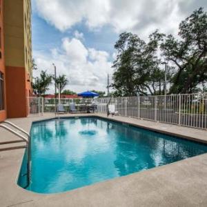 Comfort Suites Fort Lauderdale Airport South & Cruise Port