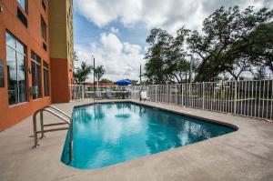 Comfort Suites Fort Lauderdale Airport South & Cruise Port, Hollywood