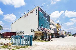 OYO 90306 G City Hotel, Teluk Intan