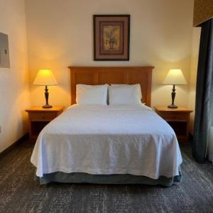 Hotels near Sunshine Studios Colorado Springs - Country Inn Colorado Springs Airport