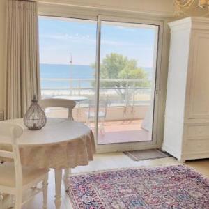 Studio And Terrace Sea View In La Baule