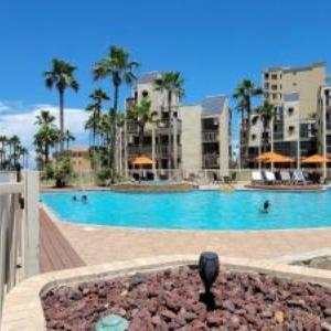 Renovated Beachfront Condo with 2 Pools Tons of Beds Bahia Mar #426