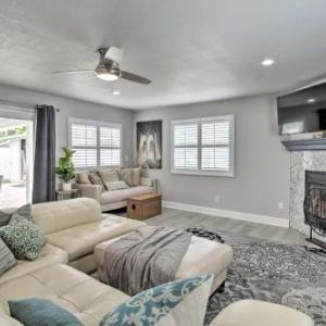 Modern Home Patio Kitchen 3 5 Mi to Beach!