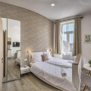 Glam Downtown Apartments
