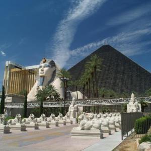 Luxor Hotel & Casino by Suiteness