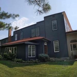 The Benchmark Inn