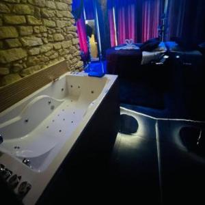 Utopía Alicante - Hotel Boutique para adultos