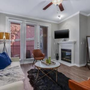 CozySuites Spacious 1BR for your Dallas adventure!