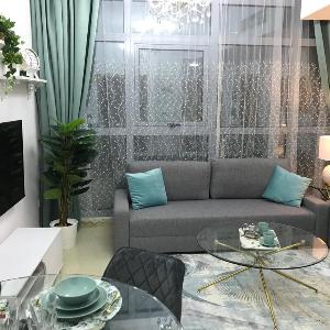 Beautiful 1-bedroom close to beach & metro station