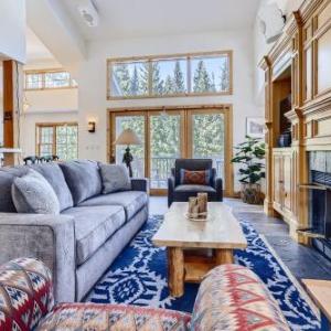 The Settlement 132 - Beautiful Remodel and new Hot Tub