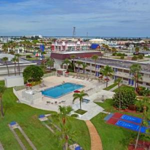 Hotels near Cocoa Beach Pier - Motel 6 Cocoa Beach