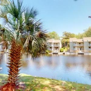 6 Hickory Cove