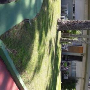 Apartamento con entrada independiente y jardín