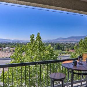 Luxe Retreat with Mtn Views 4 5 Mi to Dtwn Reno