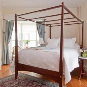 Hotels near Newport Dinner Train - Marshall Slocum Inn - Bed And Breakfast