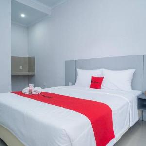 RedDoorz @ Jalan Gunung Talang Mahendradatta