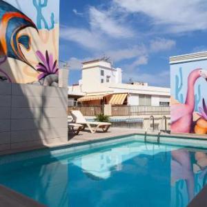 Apartamentos Mayal con Piscina