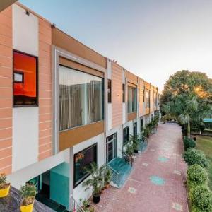 Hotel Aditya Palace