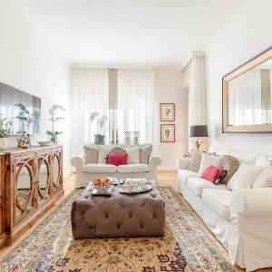 Graziella LUXURY APARTMENT 2 bedrooms Terrace and Private Parking downtown Lucca