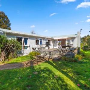 The Lake Escape - Taupo Holiday Home