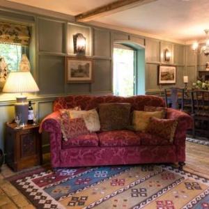 Queenies an authentic Rural Style coastal cottage in a Nature Reserve