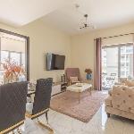 Stylish 1BR Apartment Near DWC Airport! 