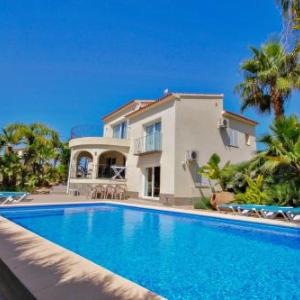 Estrella - holiday home with stunning views and private pool in Benissa