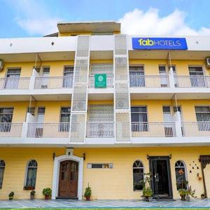 FabHotel Aravali Suites - DLF Phase 3