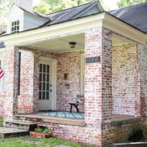 Charming Capital Cottage-Near Downtown Duplex