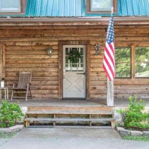 Campbell Log Cabin! Historic Charm Modern Luxury