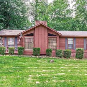 Columbus Cabin Wooded Retreat W Large Yard