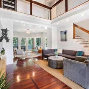 *NEW* Perfect ISLE OF PALMS Location. Sleeps 12
