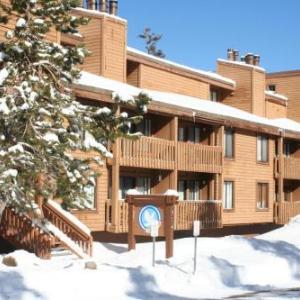One Bedrooms At Snowbird Condos Slopeside - Free Wifi & Assigned Parking!