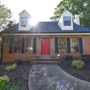 The Glory Glory Doghouse Main House Huge Yard