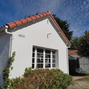 Maison Charmante Près Plage et Forêt 5 Ch. Jardin Parking Quartier Calme - FR-1-652-2